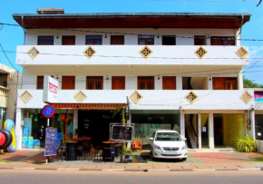 Гостиница Holiday Guest Inn  Negombo